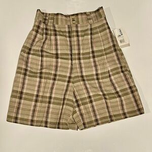 NWT Union Plaid Pleated Front Shorts - Women's Size M